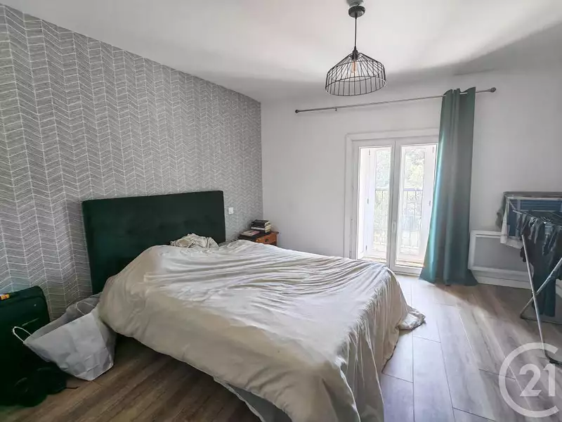 Immeuble, 281 m²