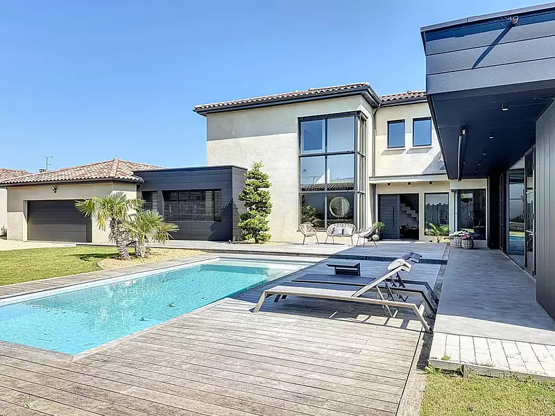 Maison, 243 m²