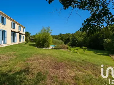 Maison, 195 m²