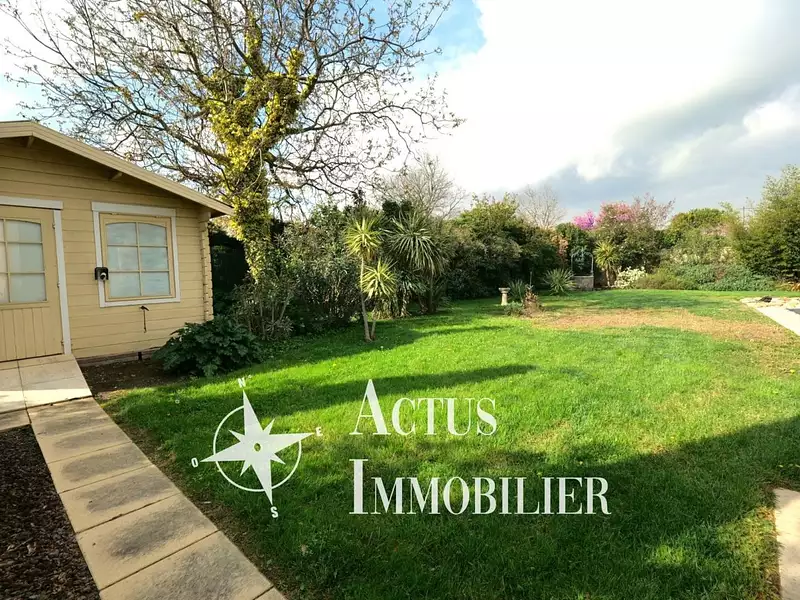 Maison, 196 m²