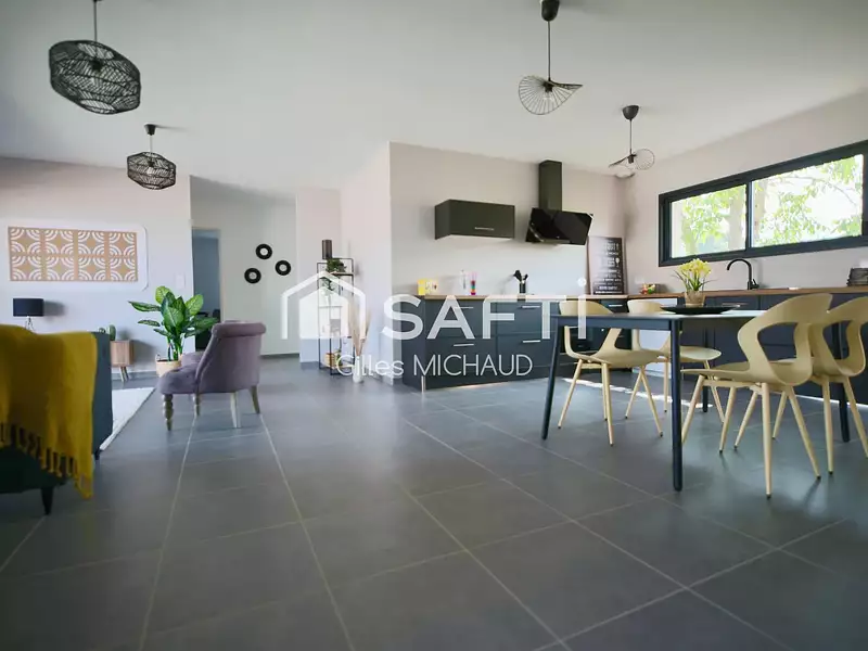 Maison, 115 m²