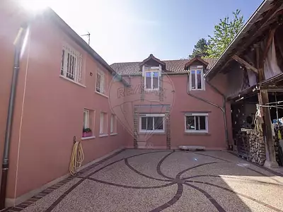 Maison, 235 m²