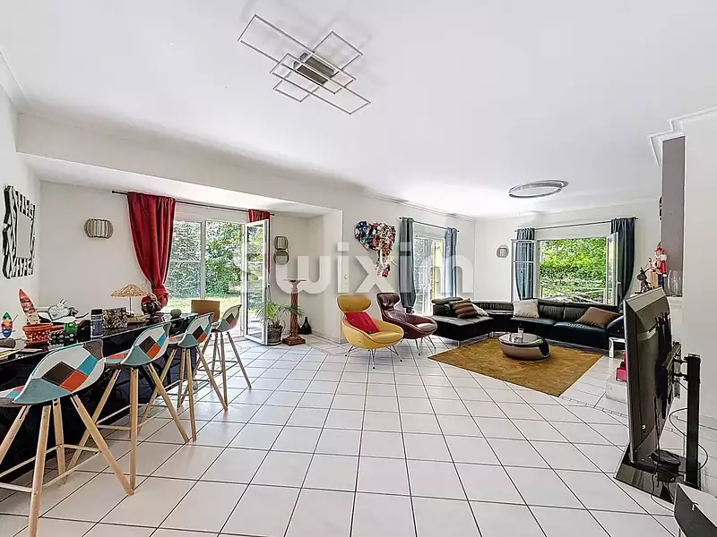 Maison, 259 m²