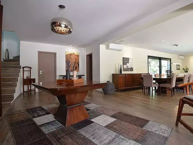 Maison, 257 m²