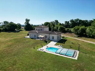 Maison, 276 m²