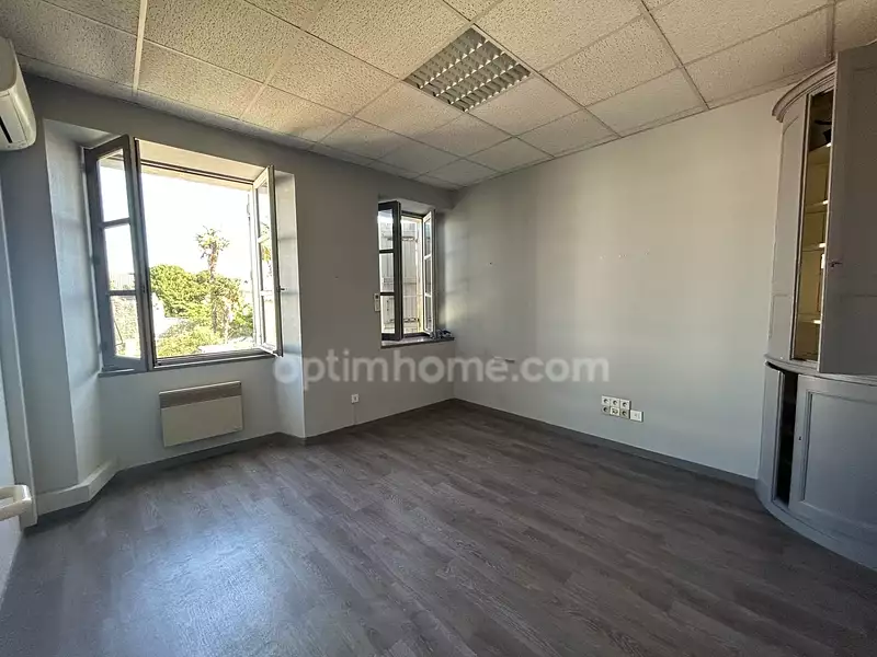 Immeuble, 185 m²