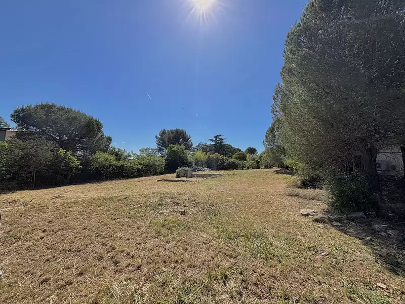 Terrain, 921 m²