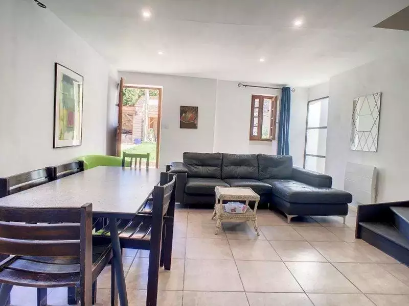 Maison, 260 m²