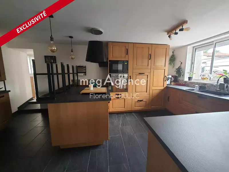 Maison, 167 m²