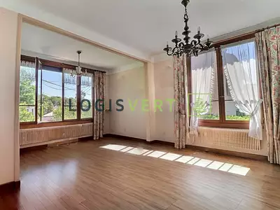 Maison, 268 m²
