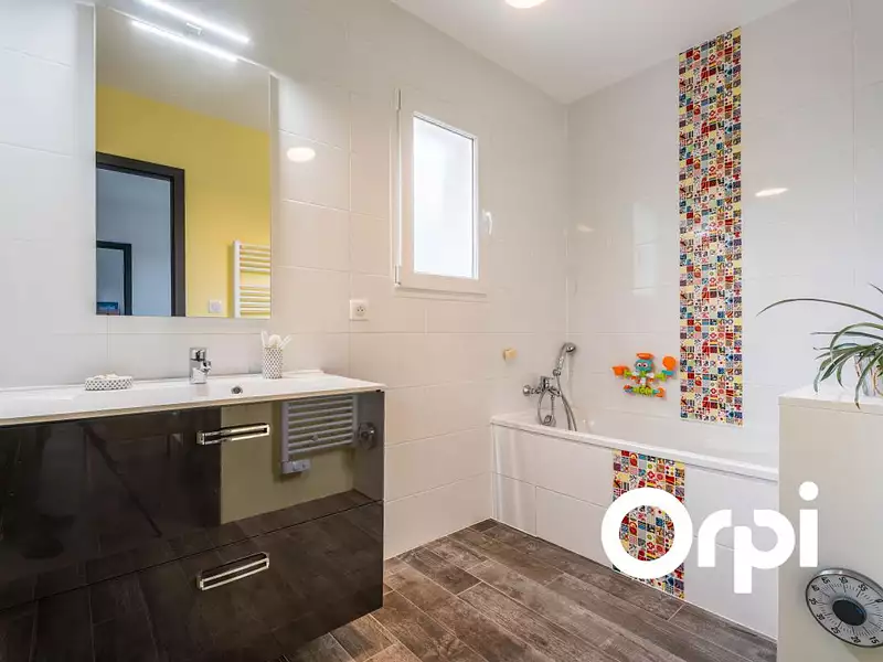 Maison, 132 m²