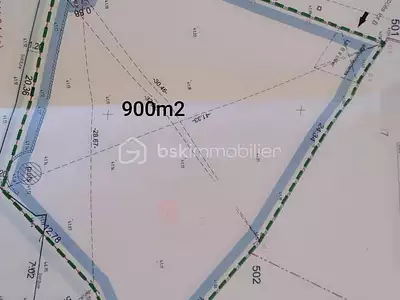 Terrain, 900 m²