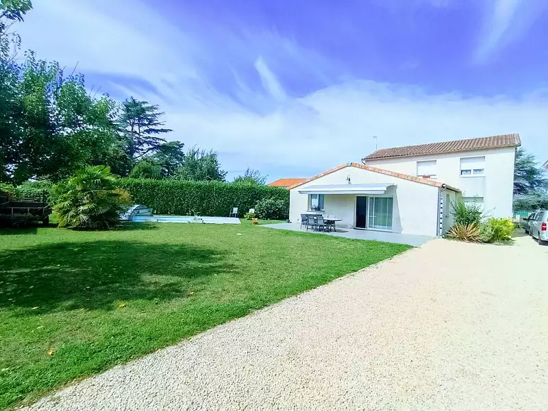 Maison, 164 m²