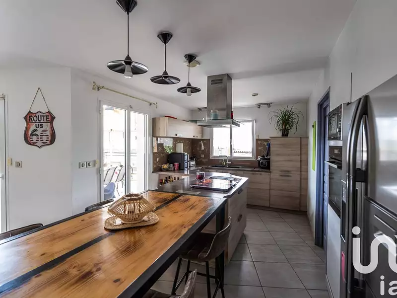 Maison, 180 m²