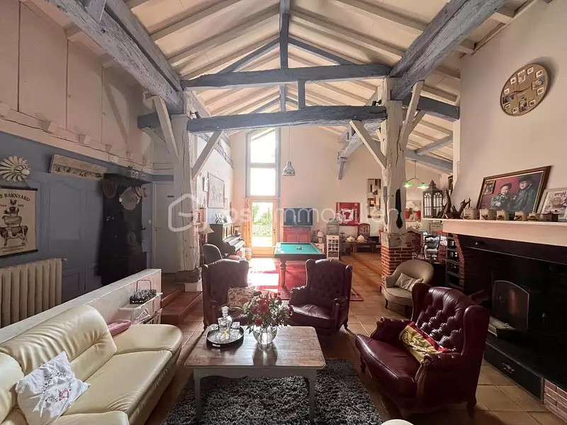 Maison, 240 m²