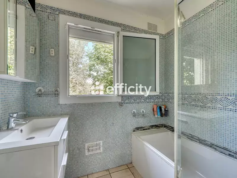 Maison, 165 m²