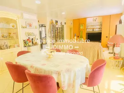 Maison, 114 m²