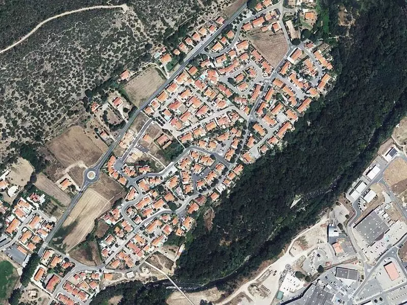 Terrain, 300 m²
