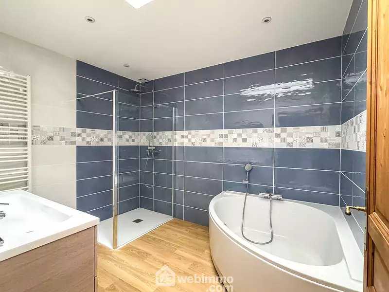 Maison, 320 m²