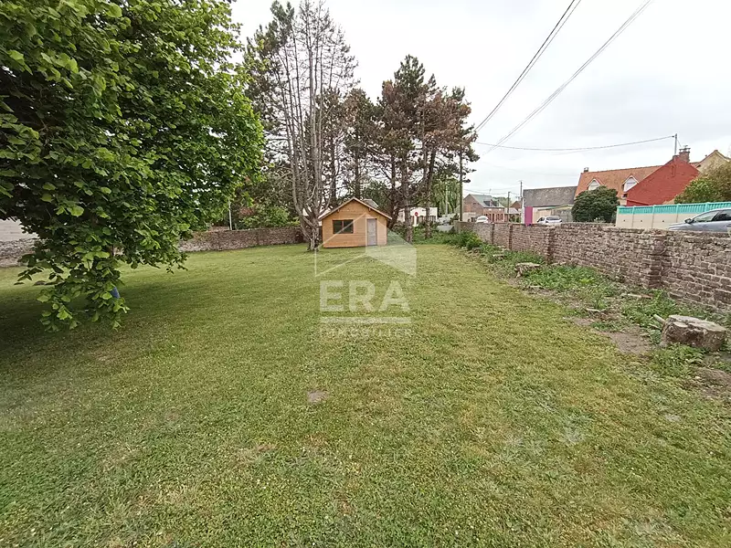 Terrain, 1 032 m²