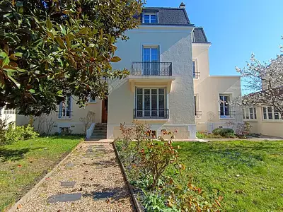 Maison, 240 m²
