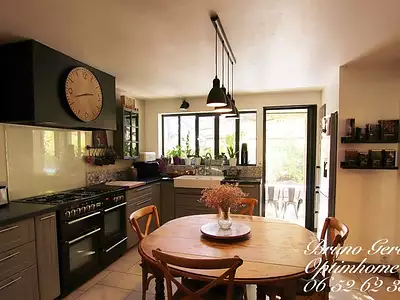 Maison, 215 m²