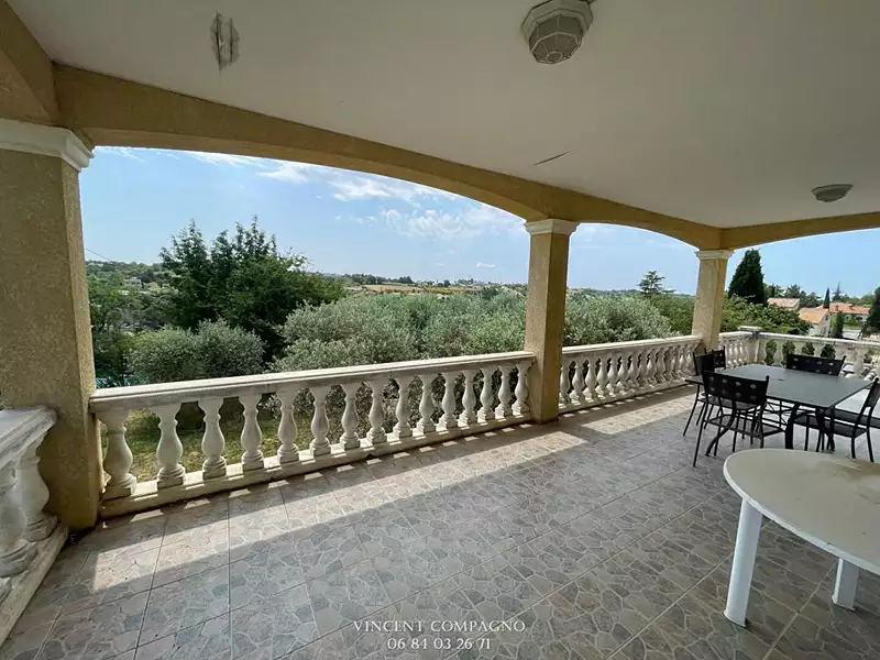 Maison, 220 m²
