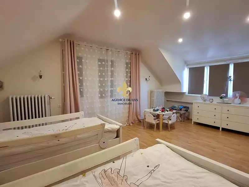 Maison, 195 m²
