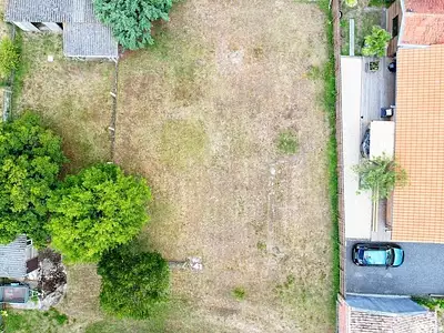 Terrain, 750 m²
