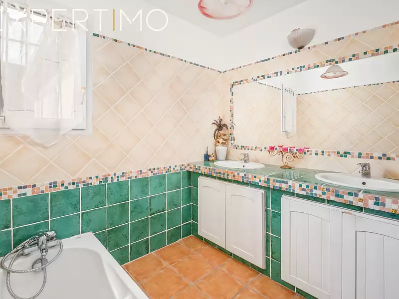 Maison, 167 m²