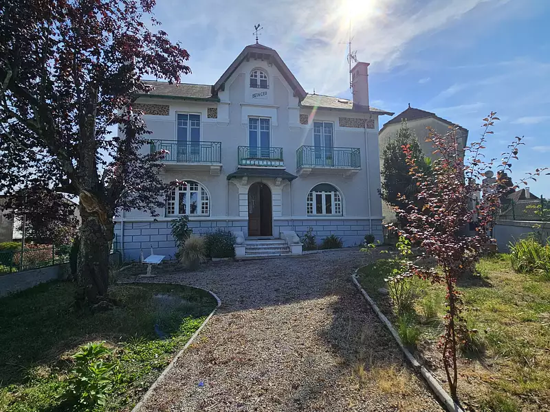 Maison, 240 m²