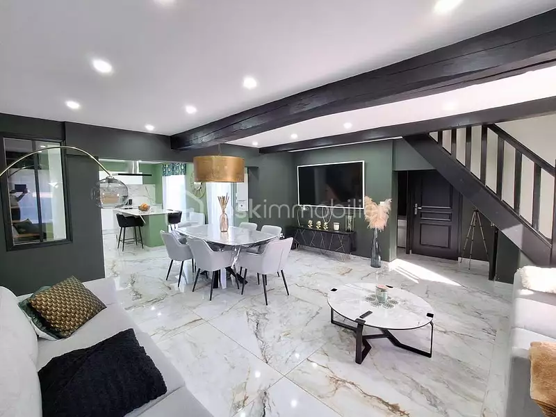 Immeuble, 300 m²