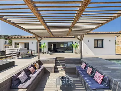 Maison, 166 m²