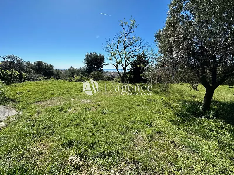 Terrain, 714 m²