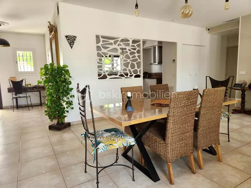Maison, 188 m²