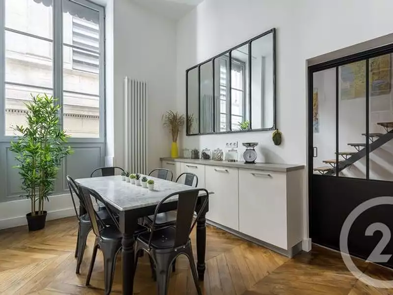 Appartement, 240 m²