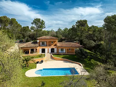 Maison, 205 m²
