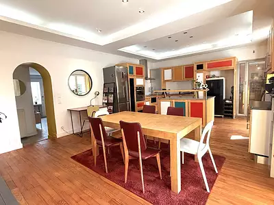Maison, 245 m²