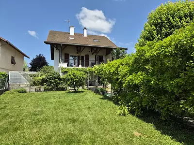 Maison, 198 m²