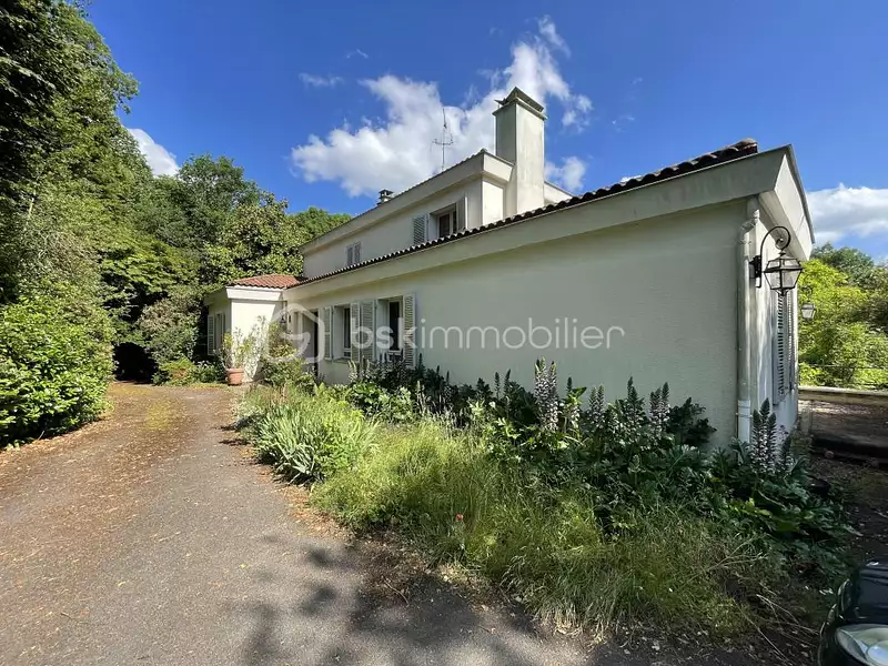 Maison, 220 m²