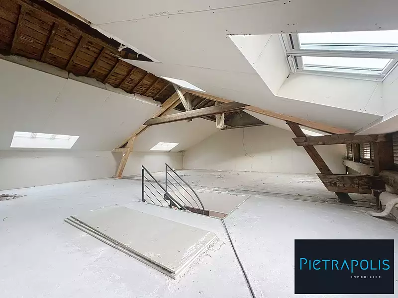 Divers, 255 m²