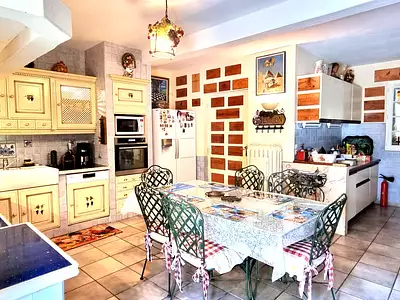 Maison, 529 m²