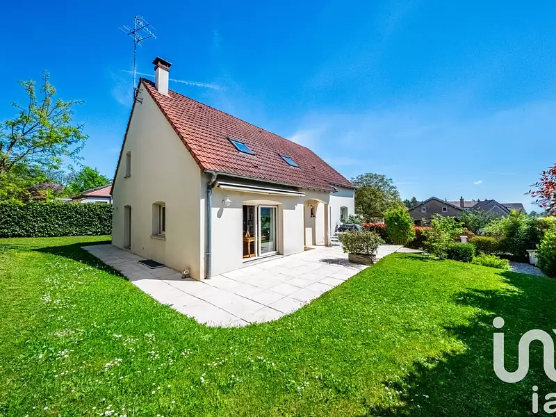 Maison, 176 m²