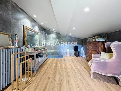 Maison, 320 m²