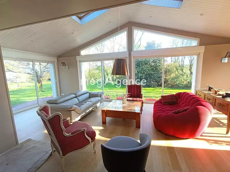 Maison, 205 m²
