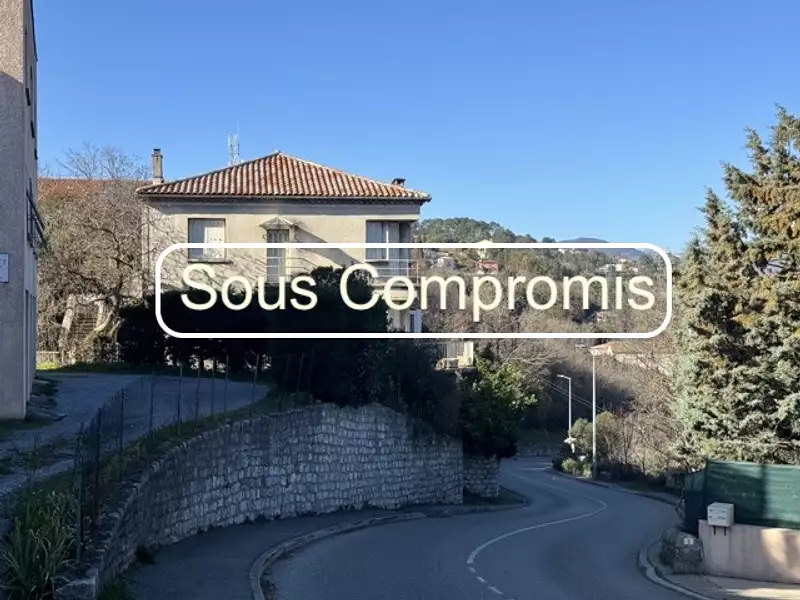 Immeuble, 266 m²