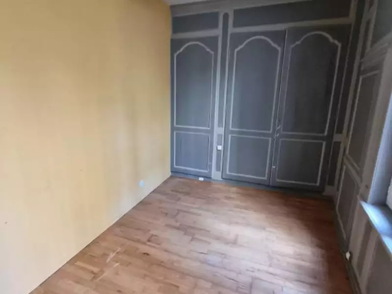 Immeuble, 180 m²