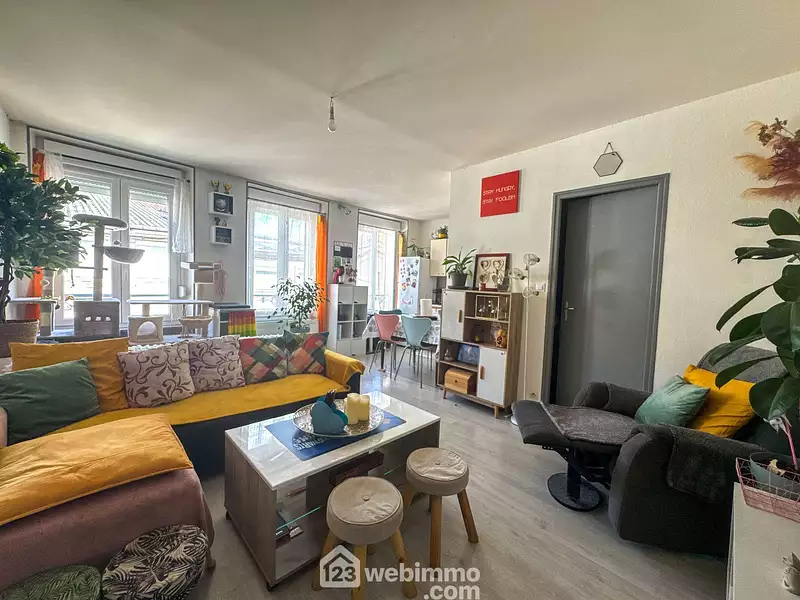 Immeuble, 233 m²