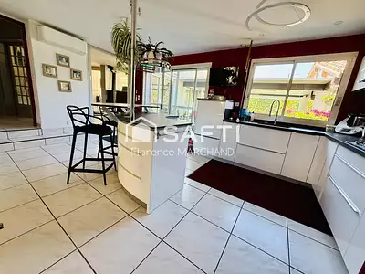 Maison, 402 m²
