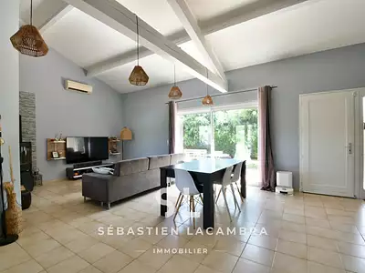 Maison, 162 m²